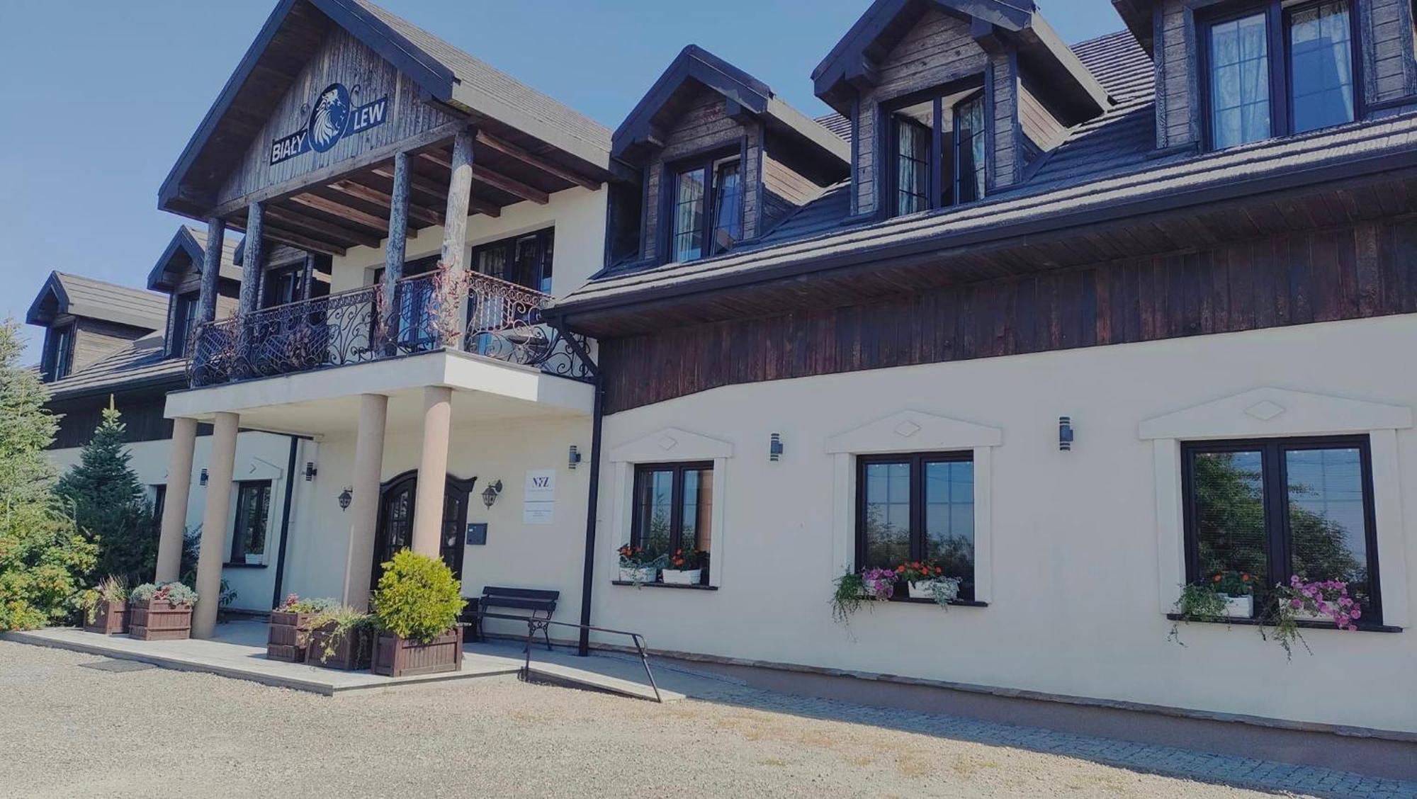 Wojciechow Osrodek Bialy Lew Bed & Breakfast エクステリア 写真